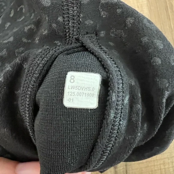 Lululemon Align High-Rise 28” Leopard Daisy Emboss Black - Picture 5 of 5